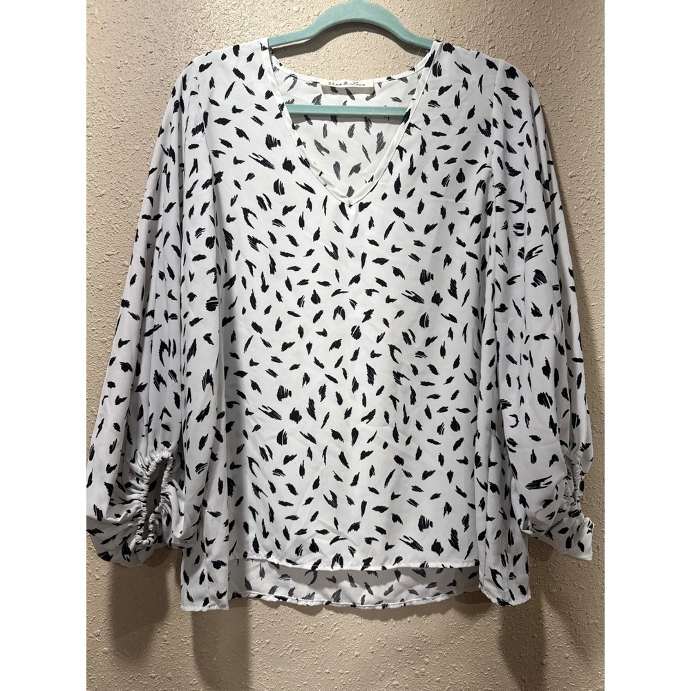 Vine & Love Womens White Black Abstract Brushstroke V-Neck Balloon Sleeve Blouse